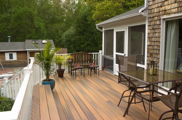 Cost of Decking Service in Lake Stevens
