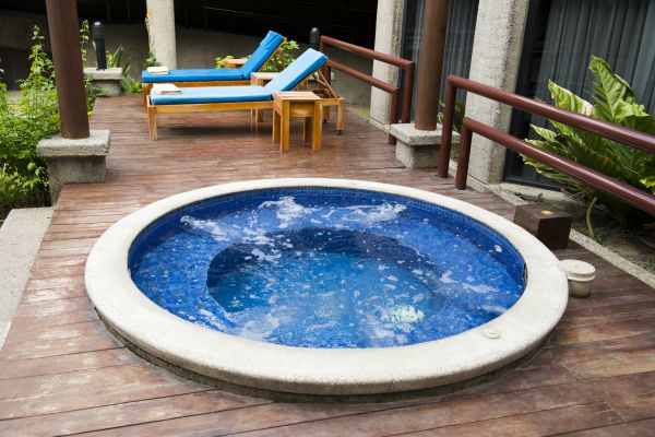 Cost of Hot Tub Deck Construction in Lake Stevens